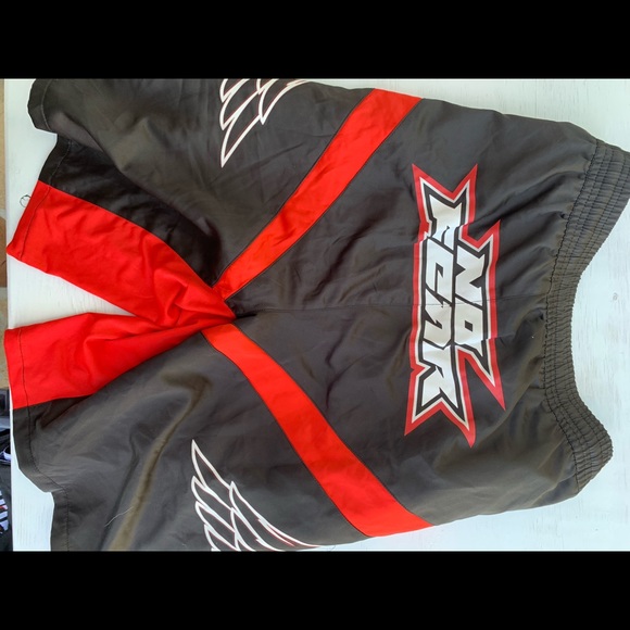 NWOT NO FEAR MMA SHORTS | size 38-40 / XXL - Picture 2 of 5